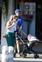 Hilary Duff Ice Cream Outing LA 06.08.2025