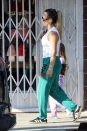 Hilary Duff Ice Cream Outing LA 06.08.2025