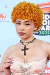 Ice Spice Brings Signature Edge to Nickelodeon Kids' Choice Awards 2025