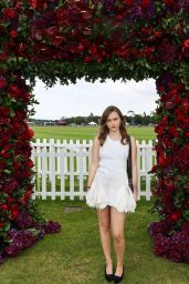India Fowler Exudes Summer Chic at Cartier Queen