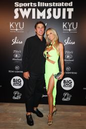 Jena Sims Ignites Neon Glam at 2025 Miami Beach Dinner