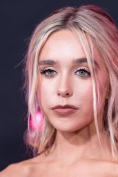 Jenna Davis Electrifies in Red Gown at M3GAN 2.0 Premiere