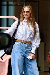 Jennifer Lopez Maybourne Hotel Arrival Beverly Hills