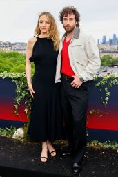 Jodie Comer Dazzles at 