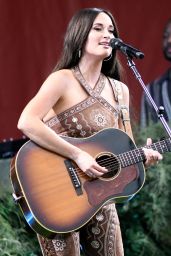 Kacey Musgraves Unveils Psychedelic Western
