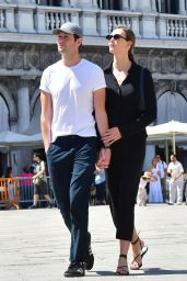 Karlie Kloss Strolls Venice in Chic Monochrome
