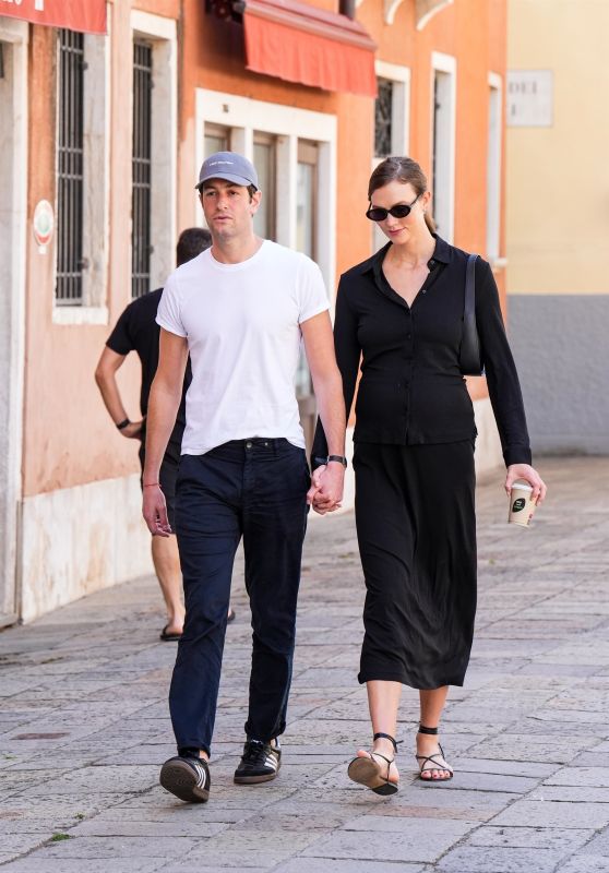 Karlie Kloss Strolls Venice in Chic Monochrome