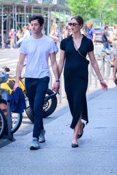 Karlie Kloss Strolls with Husband in NYC