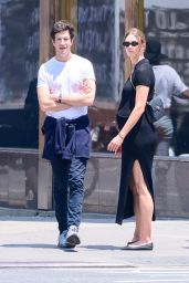 Karlie Kloss Strolls with Husband in NYC