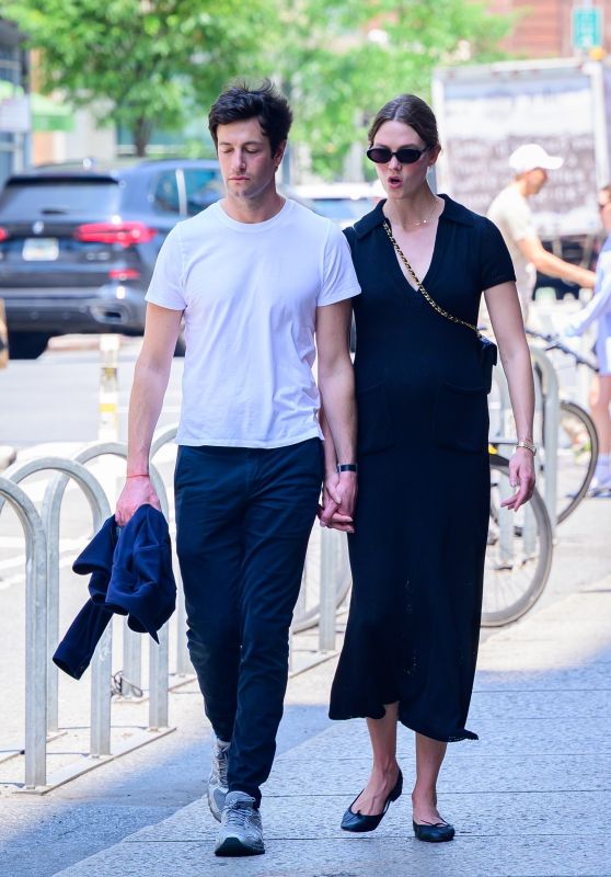 Karlie Kloss Strolls with Husband in NYC