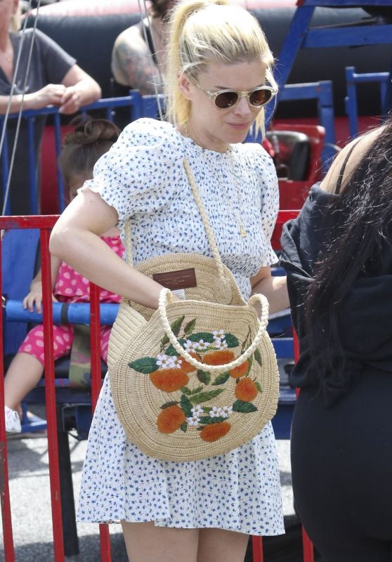 Kate Mara Visits Studio City Farmers Market 06.01.2025