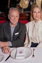 Kelly Rutherford Commands Chic at Kenzo Paris Show