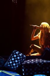 Kelsea Ballerini Electrifies Crypto.com Arena in Los Angeles