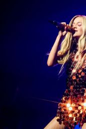 Kelsea Ballerini Electrifies Crypto.com Arena in Los Angeles