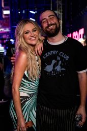 Kelsea Ballerini Ignites CMA Fest 2025 with Bold Performance