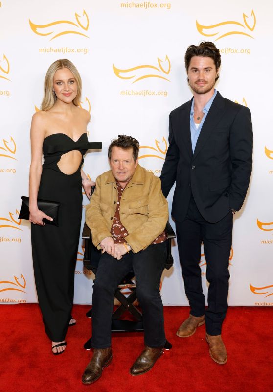 Kelsea Ballerini Supports Parkinson