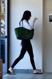 Kendall Jenner: Porsche-Powered Errands in LA