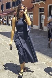 Khloé Kardashian Commands Quiet Chic in Venice