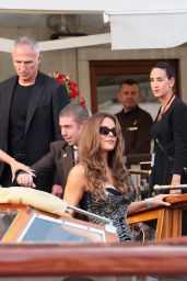 Kim Kardashian Unveils Vintage Python Power in Venice