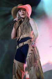 Lainey Wilson Commands Lexington Stage at Railbird Music Festival 2025