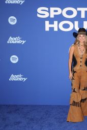 Lainey Wilson Unveils Bold Western Glamour