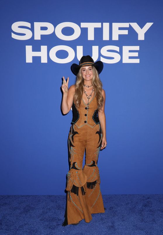 Lainey Wilson Unveils Bold Western Glamour