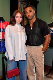 Leni Klum Unveils Casual Chic at Tommy Hilfiger Event