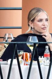 Leonie Hanne's Portofino Anniversary Glow