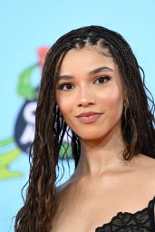 Malia Baker Delivers Playful Contrast at Nickelodeon Kids