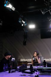Maren Morris Debuts Sleek Minimalism at SiriusXM