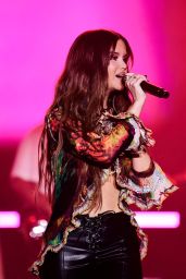 Maren Morris Unveils Psychedelic Rock at OUTLOUD