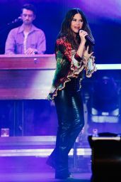 Maren Morris Unveils Psychedelic Rock at OUTLOUD