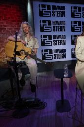 Maren Morris Unveils Urban Chic at SiriusXM