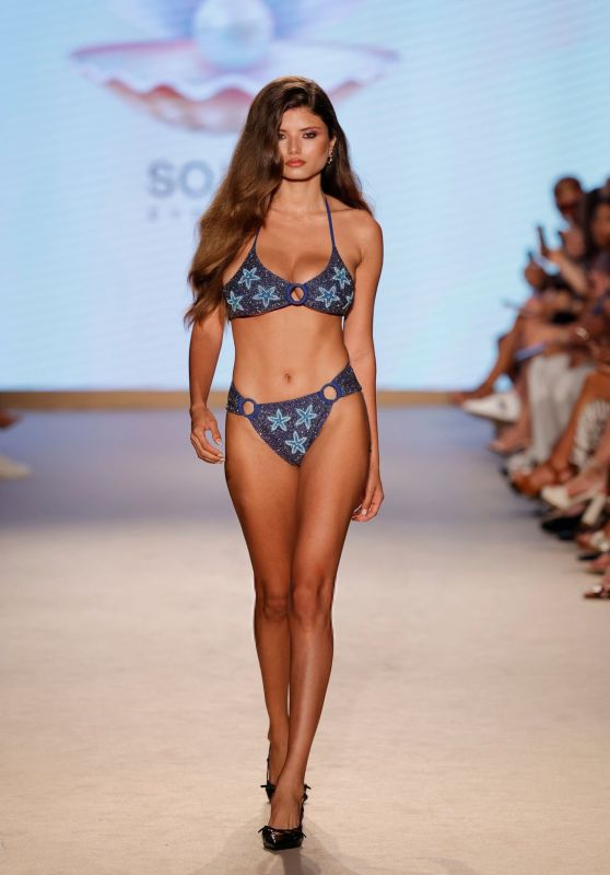 Maria Katarina Walks Oceanus x Sojos Miami Swim Week