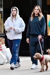 Mel C Indulges in Sweet Treat in Hampstead