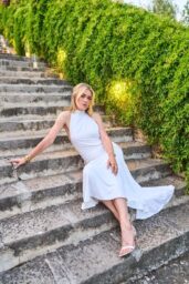 Melissa Roxburgh Channels Riviera Chic for Vanity Fair Italy