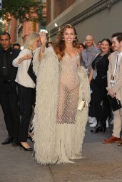 Miley Cyrus Wears Schiaparelli at Tribeca 2025