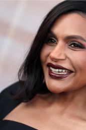 Mindy Kaling Debuts Modern Look 
