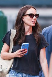 Natalie Portman Embraces Casual Chic in SoHo, NYC