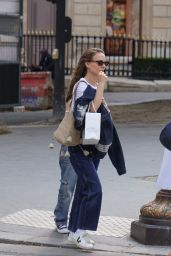 Natalie Portman’s Casual Chic on the Champs-Élysées