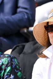 Natalie Portman’s Effortless Parisian Chic at the French Open
