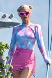 Paris Hilton's 'Glam-Mom' Sardinia Splash