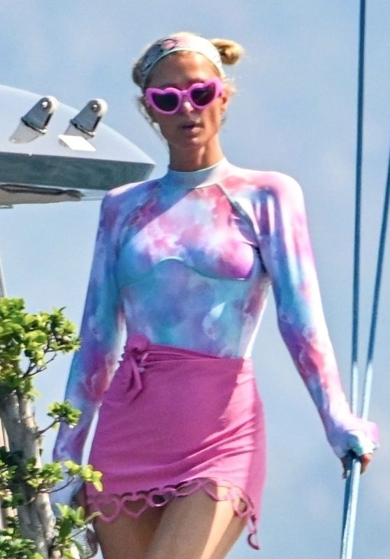  Paris Hilton
