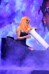 Priyanka Chopra Unveils Whiplash Chic at Tonight Show 2025