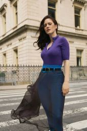 Rachel Brosnahan Unveils 