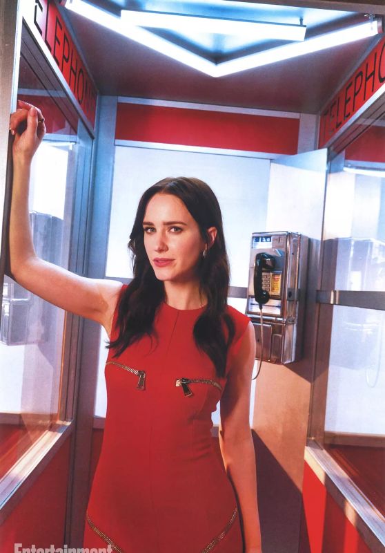 Rachel Brosnahan Unveils Urban Allure for EW