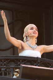 Rachel Zegler Electrifies London Palladium as Evita