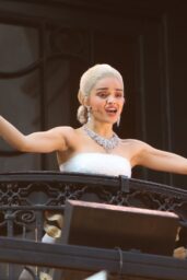 Rachel Zegler Electrifies London Palladium as Evita