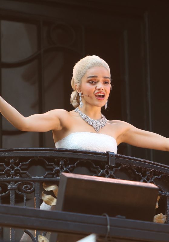 Rachel Zegler Electrifies London Palladium as Evita