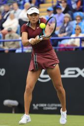 Raducanu Rallies Past Li in Thrilling Eastbourne Opener